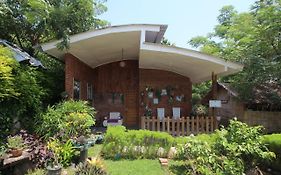 Oyo 2779 Villa Gardenia Syariah